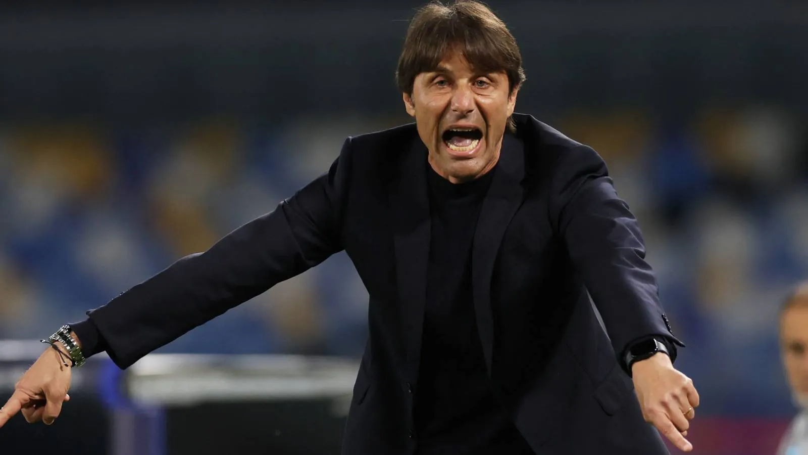 Manchester United Harus Hindari Kesalahan yang Sama dengan Kelemahan Antonio Conte Terkuak - sumber: (givemesport)