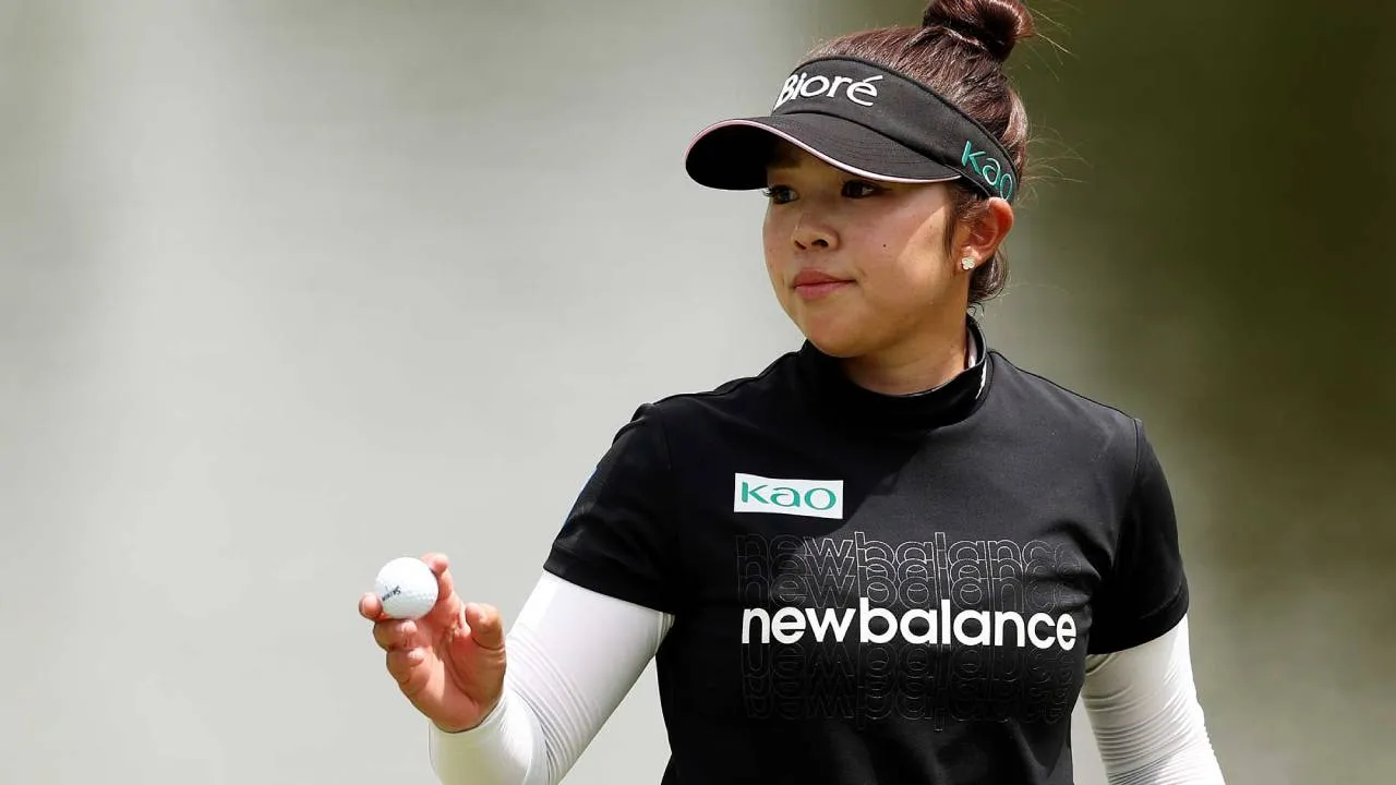 Miyu Yamashita membukukan enam di bawah par 66 pada putaran kedua untuk unggul dua pukulan atas para pesaingnya. (Foto: AP)