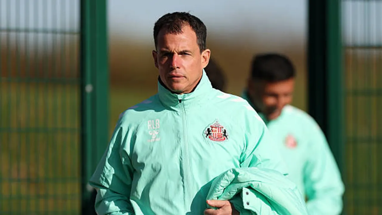 Regis Le Bris Beberkan Alasan Pergantian Pelatih Bola Mati Sunderland