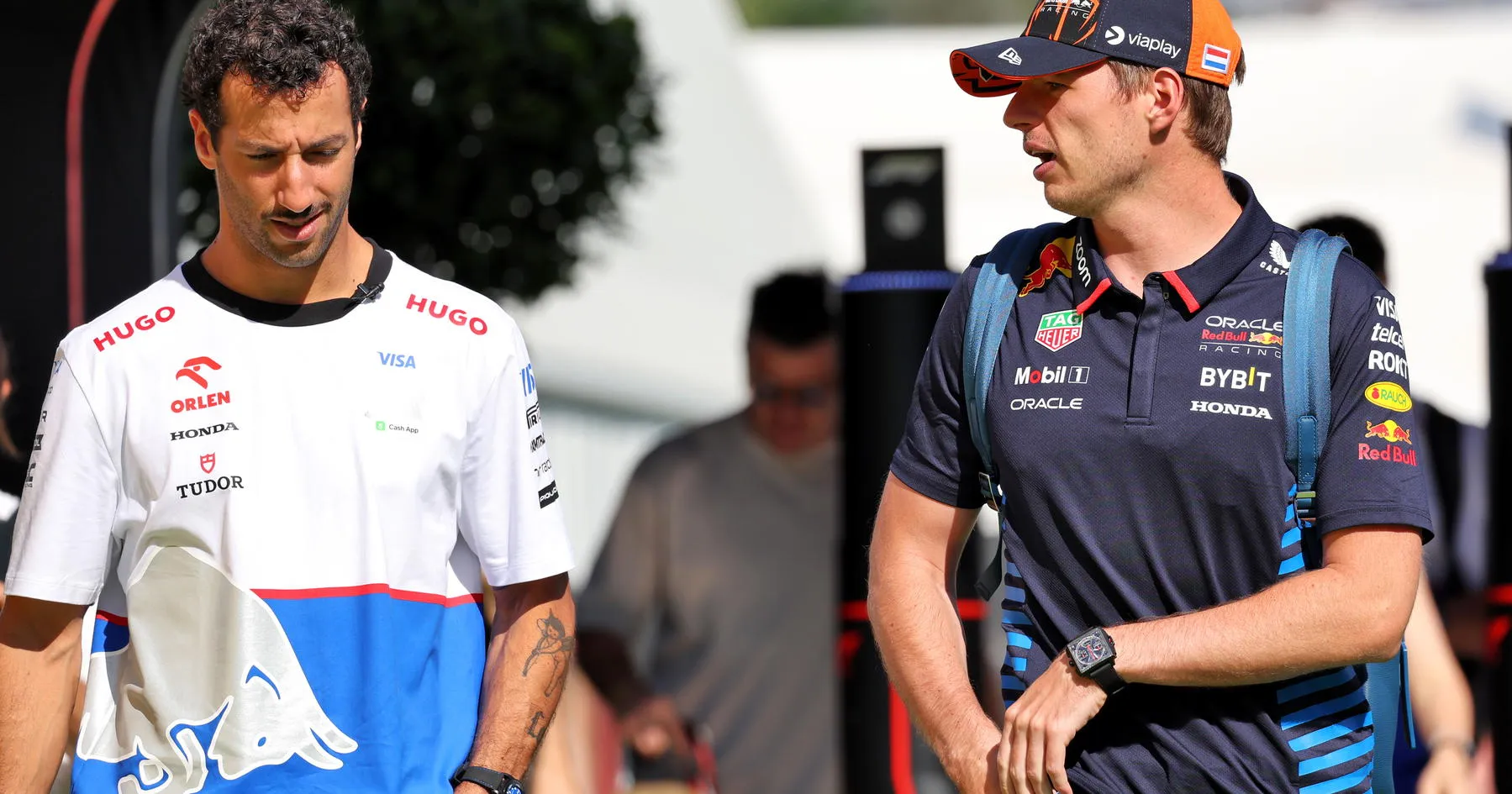 Ricciardo Pertimbangkan Balapan Lagi Bersama Verstappen - sumber: (racingnews365)