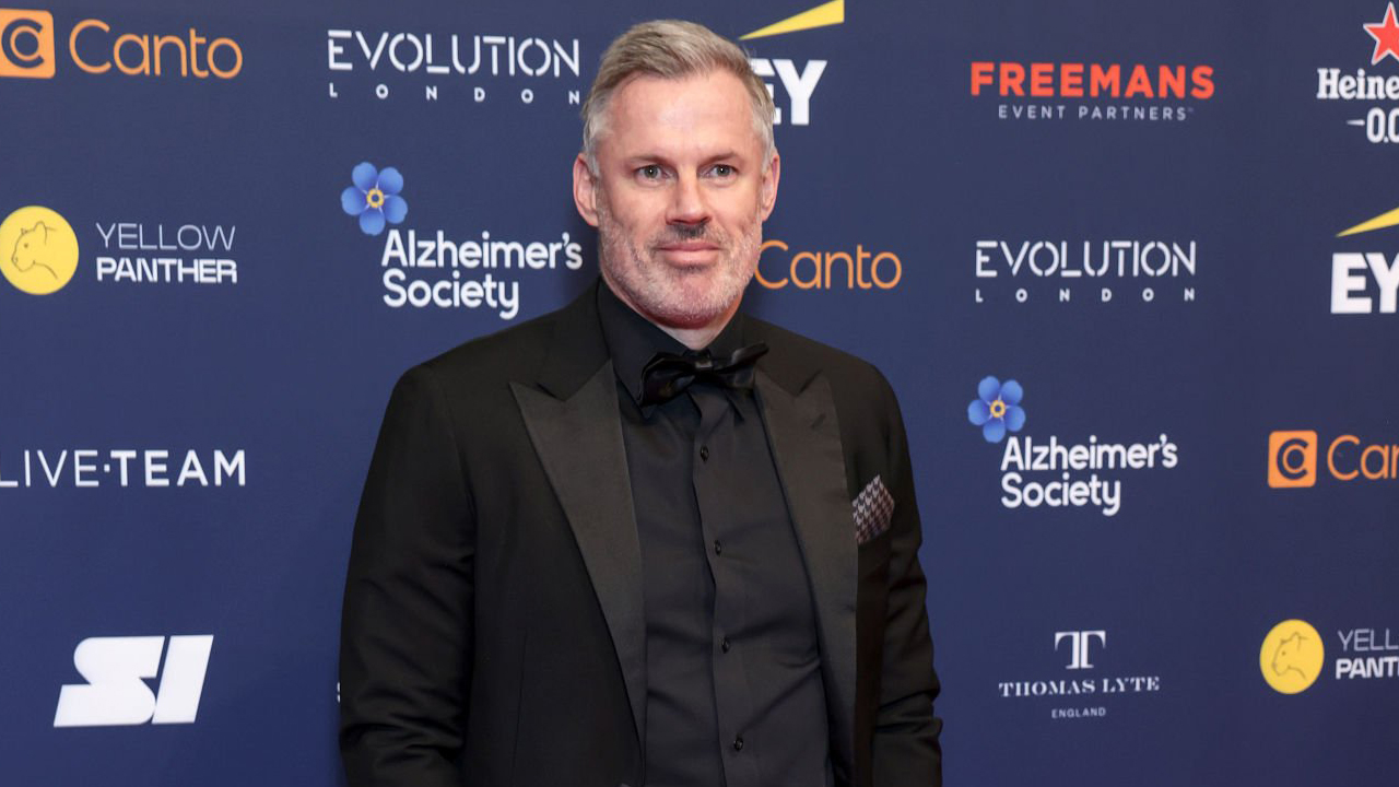 Aston Villa Siapkan Langkah Hukum Terhadap Jamie Carragher