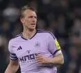 Dan Burn Desak Newcastle United Lupakan Kepergian Para Pemain Kunci
