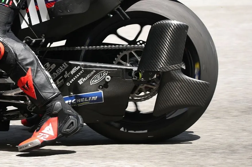 Ducati Adopsi Sirip Swingarm, Aprilia Tawarkan Versi Baru - sumber: (motorsport)