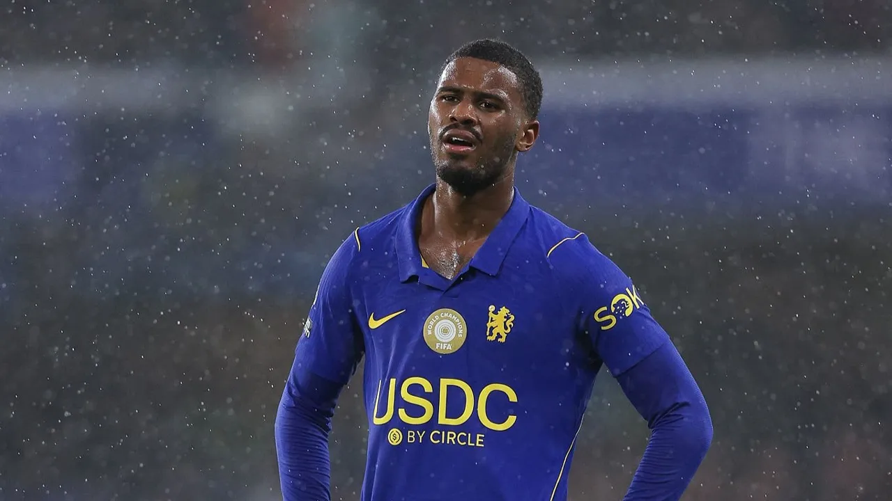Jorrel Hato Dipastikan Absen saat Chelsea Jamu Manchester United