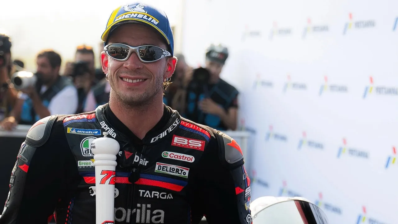 Marco Bezzecchi masih perjuangkan gelar juara dunia.