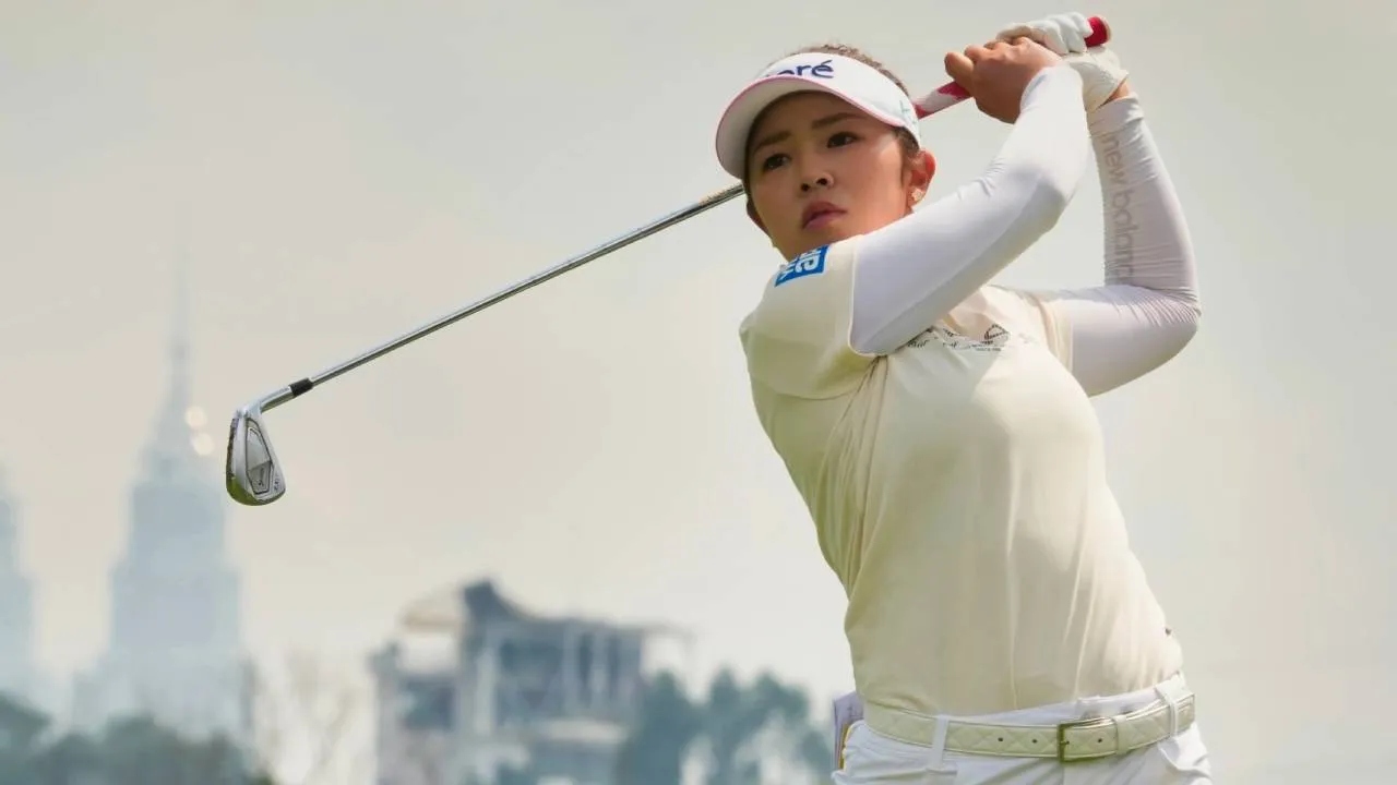 Miyu Yamashita mengantongi keunggulan dua pukulan menjelang putaran final. (Foto: Golf Digest)