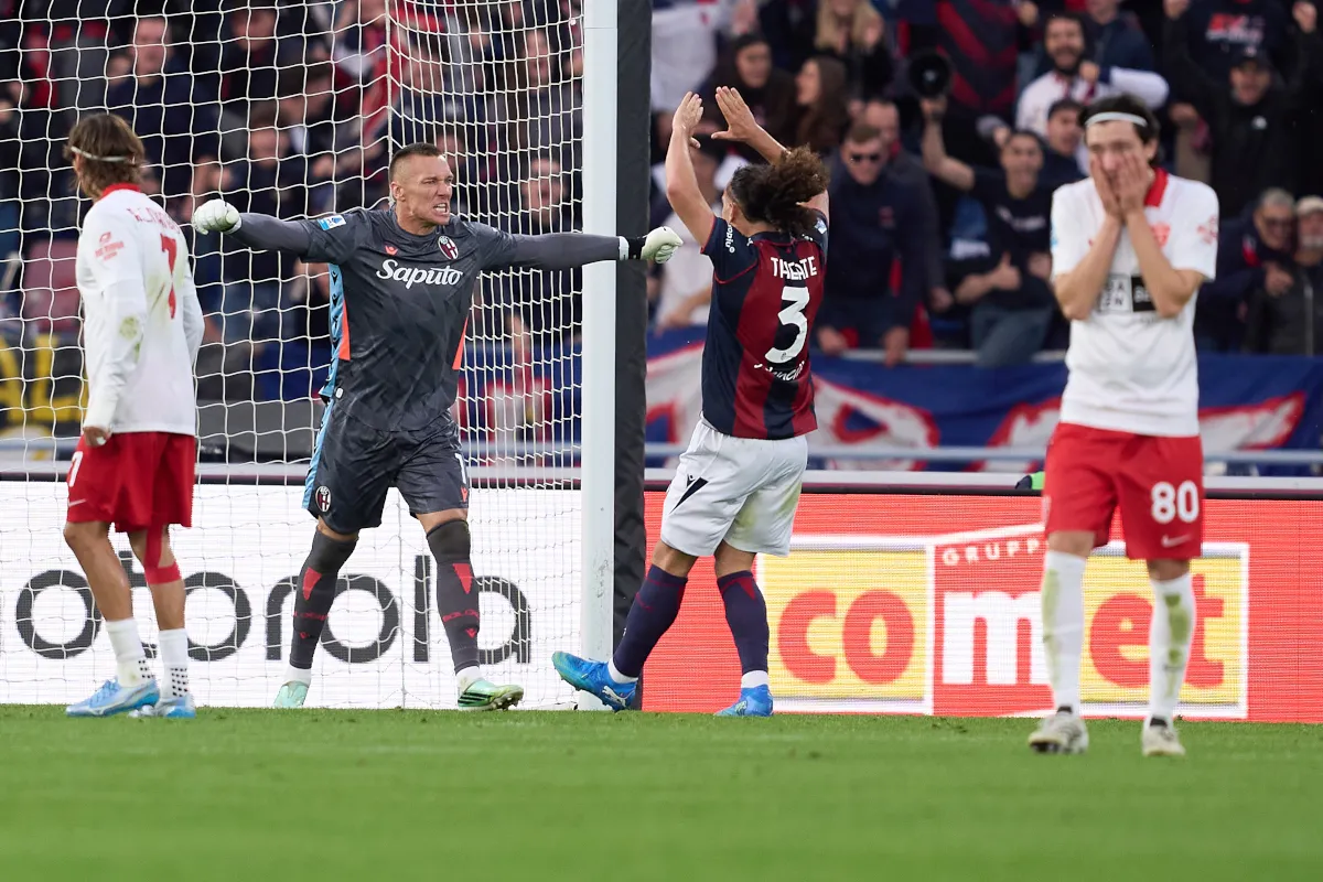 Skorupski Bersinar, Bologna Amankan Kemenangan Ketiga Beruntun atas Monza - sumber: (footballitalia)