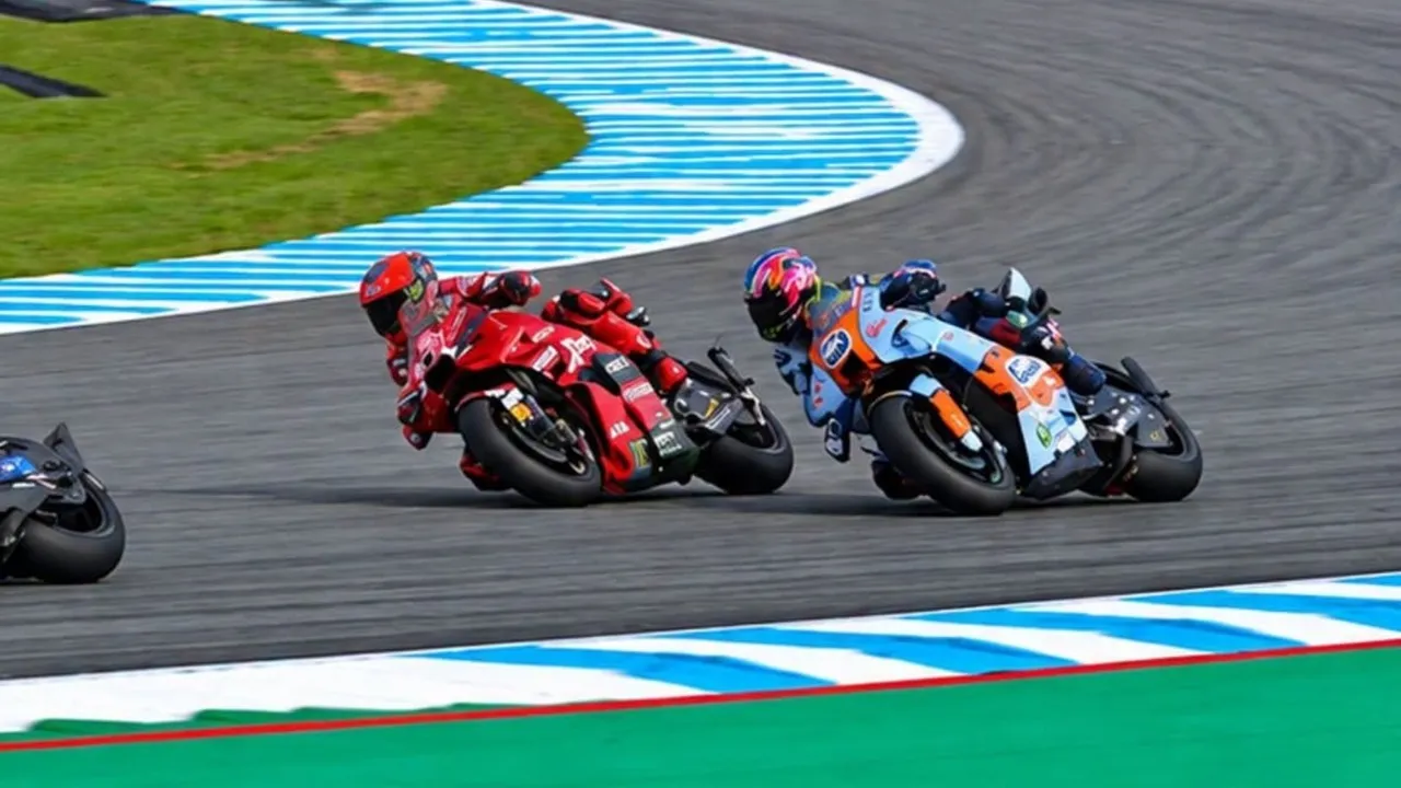 Marc Marquez dan Ai Ogura sempat nyaris terlibat kontak di Sprint MotoGP Malaysia
